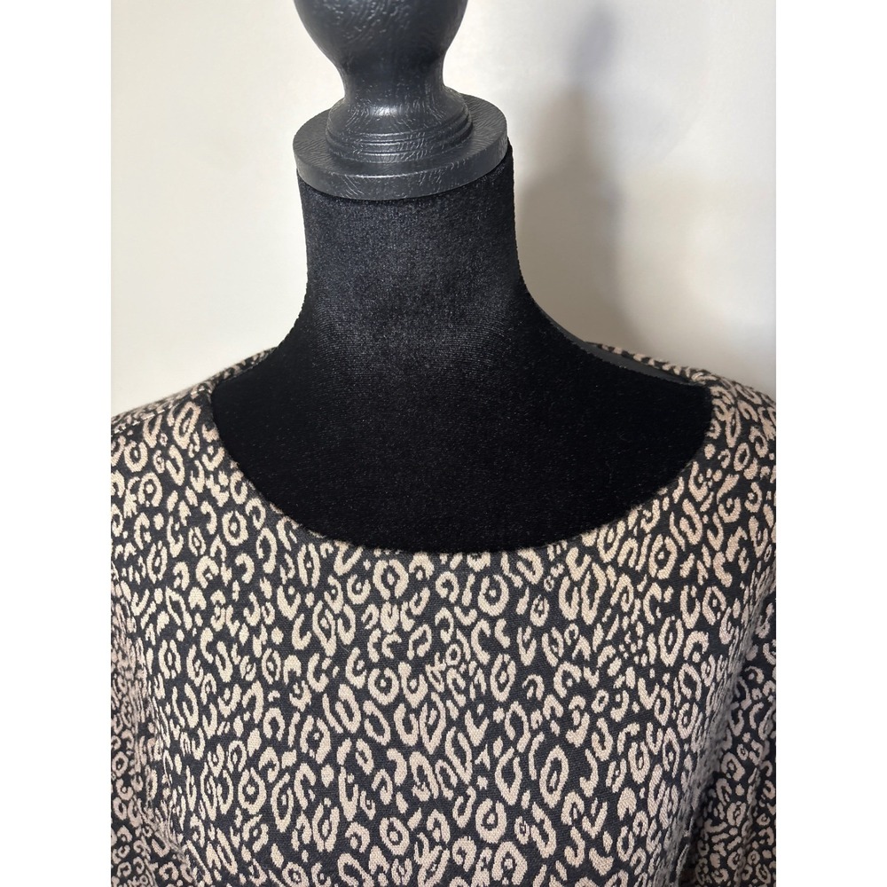 Chicos So Slimming Leopard Print Sheath Dress Tan Black 3/4 Sleeve Size 0 NWT - Picture 3 of 7